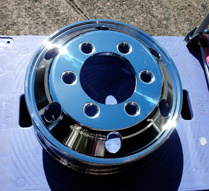 楽天市場】国産アルミホイールトラック・ダンプ・大型車用サイズ17.5 