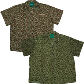 プリントシャツ[サイズ]M-XL[カラー]ダークグリーン、ブラウンモデル着用サイズ：180cm/XL