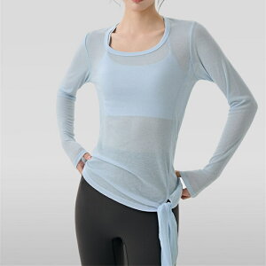 スリムフィット 長袖 ヨガトップス レディース サイドスリット 通気性 スリム ピラティス 薄手 肌触り良い シアー スポーツプルオーバー トレーニングウェア フィットネスウェア 快適 伸縮
