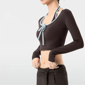 フェイクレイヤード ホルターネック 長袖 ヨガウェア レディース フィックスカップ ショート丈 スポーツトップス バイカラー トリム オールマッチ フィットネスウェア トレーニングウェア