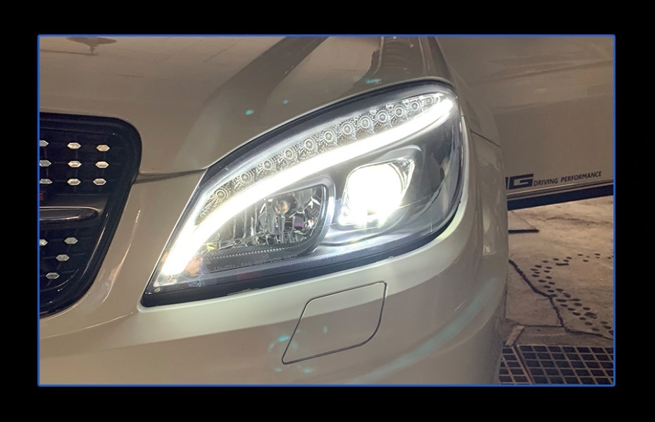 USヘッドライト 2012-2014 Me cedes-Benz Cクラスのための新しいハロゲンヘッドライトセット（AMGのように見える） New  Halogen Headlight Set (AMG Look Like) fo 2012-2014 Me cedes-Benz C-class 