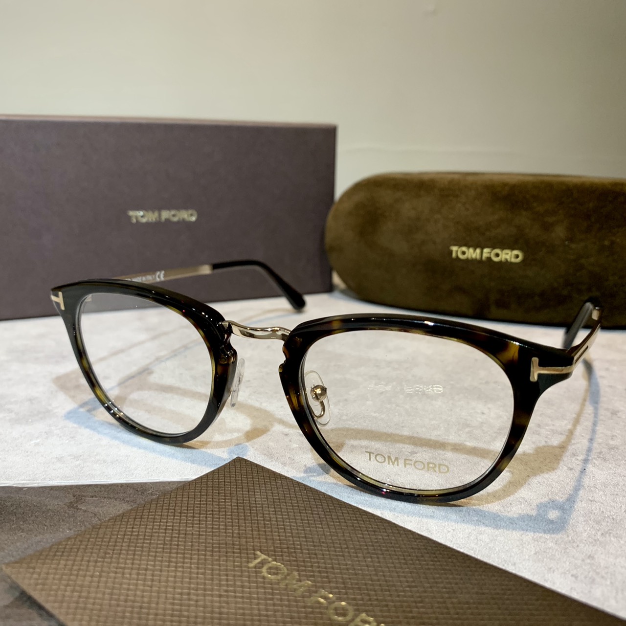 送料無料 正規品 新品 TOMFORD トムフォード TF5466 安心の定価販売 FT5466 サングラス 並行輸入品 眼鏡 お得セット レディース メガネ メンズ 052