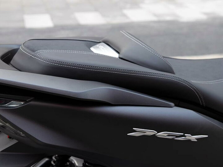 ADV160 カスタムシート極上車☆令和5年4月登録☆ADV160☆カスタム多数 
