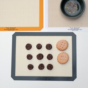SILICONE PLACEMAT / VR vCX}bgPUEBCO vGuR I[uV[g ϔM(250°) ϗ(-40°) Lb` `}bg fXN}bg VR OXt@Co[ W40cm D30cm