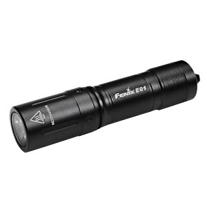 Fenix E01 V2.0 �L�[�`�F�[�����C�g �ő�100���[���� �P4�d�r�쓮 �|���J�[�{�l�[�g�� IP68�h�� ���y�� ���^ �u���b�N