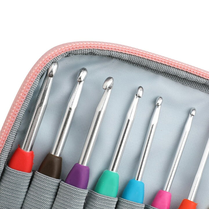 Yarnology Ergonomic Crochet Hook Set With Case 