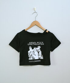 ショルダーカットアウト ショート丈チビTシャツ ma 【即納】 Tシャツ チビT ミニ丈 クロップド丈 ワンショルダー アシメショルダー 変形デザイン ロゴプリント レディース 韓国 Y2Kファッション 韓国ストリート 流行り トレンド かわいい