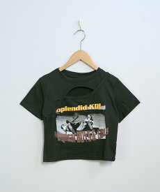 【クーポン利用で→2,540円】フォトプリント カットアウト ショート丈チビTシャツ ma 【即納】 Y2K 参戦服 半袖 チビT スタイトトップス ミニ丈 フロントカットアウト モノクロプリント レディース 韓国 Y2Kファッション 韓国ストリート 流行り トレンド かわいい
