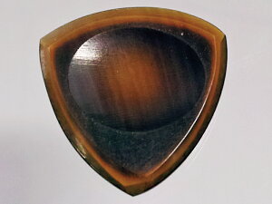 ���̒��ō��ꂽ�V�R�f�ނ̃g���C�A���O��(���ɂ���^)�s�b�N 3.5mm | Animals Pedal Wild Picks (CHF-TC-D-BR) Cow Hoof Tri Pick Chamfer Dent Brown�y�䂤�p�P�b�g�Ή��\�z