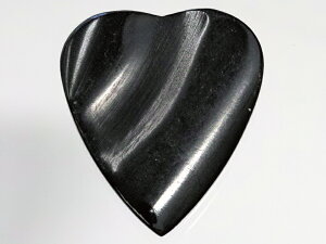 ̊pōꂽVRfނ n[g sbN 3.5mm Ep / Animals Pedal Wild Picks (CHR-HP-DD-BK)@Cow Horn Heart Pick Double Dent Black@y䂤pPbgΉ\z