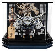 【楽天スーパーSALE★半額+P最大14倍】五月人形 コンパクト 上杉謙信 兜ケース飾り 兜飾り 宝童作 銀トラ…