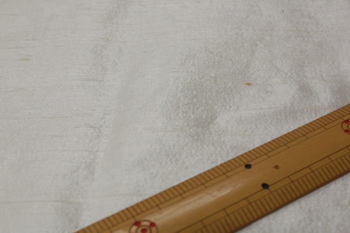 シルク100%/生地巾110cm/生地の厚さ=普通 【シャンタン】インド製 シルクシャンタン 白 TIS-41