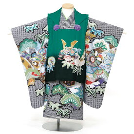 【週末限定クーポン配布中】【レンタル】 七五三 男の子 被布 9点セット 被布レンタル フルセット sbw3301 【往復送料無料】 三歳 男児 被布 100cm ブランド 【陽気な天使】 七五三着物 黒 緑 鹿の子 兜 古典 被布 3歳 ジュニア レンタル着物 七五三 753 前撮り