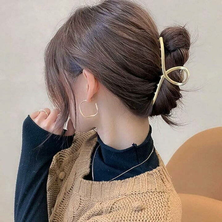 低価格の バンスクリップ ブラック ヘアクリップ まとめ髪 髪留め 髪飾り 大きめ 韓国 ヘアクリップ 韓国 バンスクリップ 樹脂 バレッタ まとめ髪 髪飾り ヘアアクセサリー ヘアピン 髪留め ヘアアレンジ アクセント レディース 大人かわいい オルチャン 薔薇 小さめ シンプル SNS話題 大きめ プレゼント オフィス 結婚式 大人っぽい
