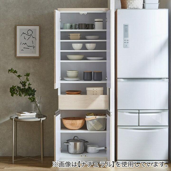ニトリ 鏡面仕様ダイニングボード 食器棚