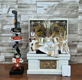 【ミニ鯉のぼり飾り付き！】コンパクト兜収納箱飾り