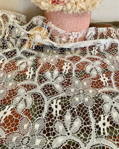 英国クラシックテイストの洗えるコードレース NB2476TR日本製(福井県産)