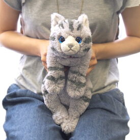sunlemon サンレモン ひざネコ グレー おひざ乗りネコ かわいい 柔らかい ポーズ 猫 ねこ Cat 本物みたい しっとり 重さ ふわふわ プレゼント ギフト キュート アメショ− 癒し系 ぬいぐるみ 縫いぐるみ お年寄り ほっこり 手触り