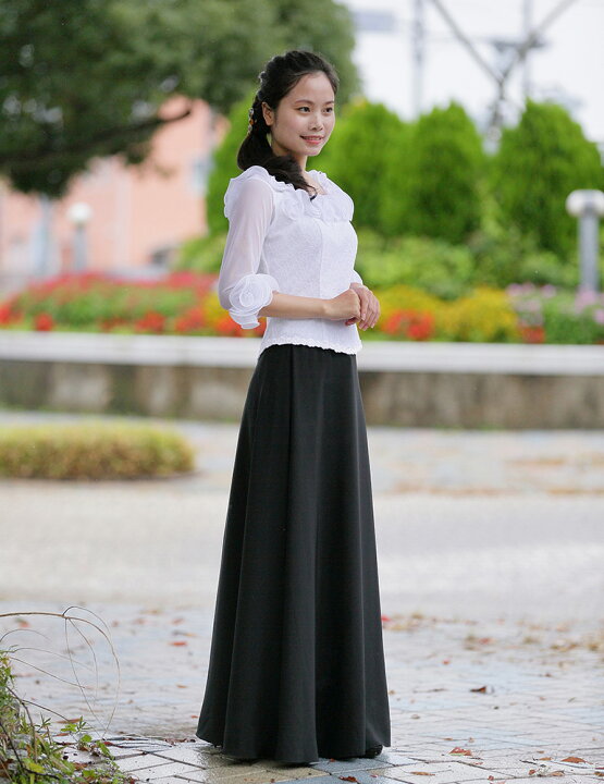 楽天市場】あす楽 黒 ロングスカート デシン素材 セミ フレア スカート  