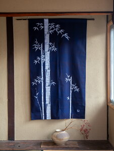 和風 のれん 竹柄 紺 綿100% 3サイズ|約巾85cmx丈45cm, 約巾85cmx丈90cm, 約巾85cmx丈150cm|手染め暖簾 京都 天然素材 コットン|目隠し・間仕切りに最適|玄関・階段・キッチンに映える無地のれ