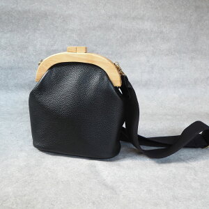 ؐ܌U[V_[obOv@JEU[@obO@cow leather @@@΂ߊ|@TRbV@|VFbg@@ubN@؁@Ebh@o@@c@@fB