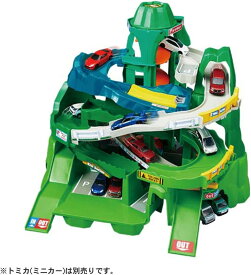 【送料無料】 タカラトミー トミカワールド 2つのコースをいったりきたり！ツインコースやまみちドライブ 4904810945437 クリスマス　プレゼント　トミカ　高速どうろ