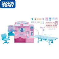 【送料無料】 タカラトミー リカちゃん ピピッとしんだん！ おしゃべりリカちゃんクリニック TOMY4904810…