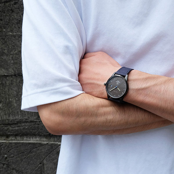  トリワ TRIWA 腕時計 ヒューマニウム メタル Humanium Metal タイムフォーピース 日本限定 メンズ レディース 径39mm HU39GB-CL080701 リサイクルナイロン シリアルナンバー 国内正規品 ギフト包装無料
