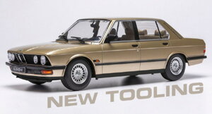 IXO MODELS 1/18 BMW 520i (E28) 1987 ���^���b�N�S�[���h �����i�_�C�L���X�g�~�j�J�[ 18CMC184