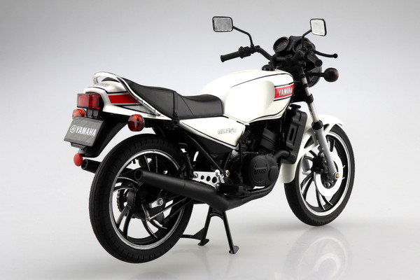最高の品質のスカイネット 12 完成品バイク Yamaha RZ250 ニューパールホワイト おもちゃ 