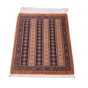 ペルシャ絨毯 イラン製 80×60cm 手織り 天然 シルク100% 長方形 草木染 高級 ナチュラル 北欧 ラグ 絨毯 マット ラグマット カーペット 床暖房対応 ホットカーペット対応 (FN-70280)