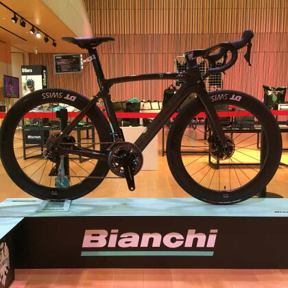 楽天市場 Bianchi ビアンキ 21年モデル Oltre Xr4 Cv Disc Dura Ace オルトレxr4cvディスク デュラエース ロードバイク スポーツ自転車専門店オートリック