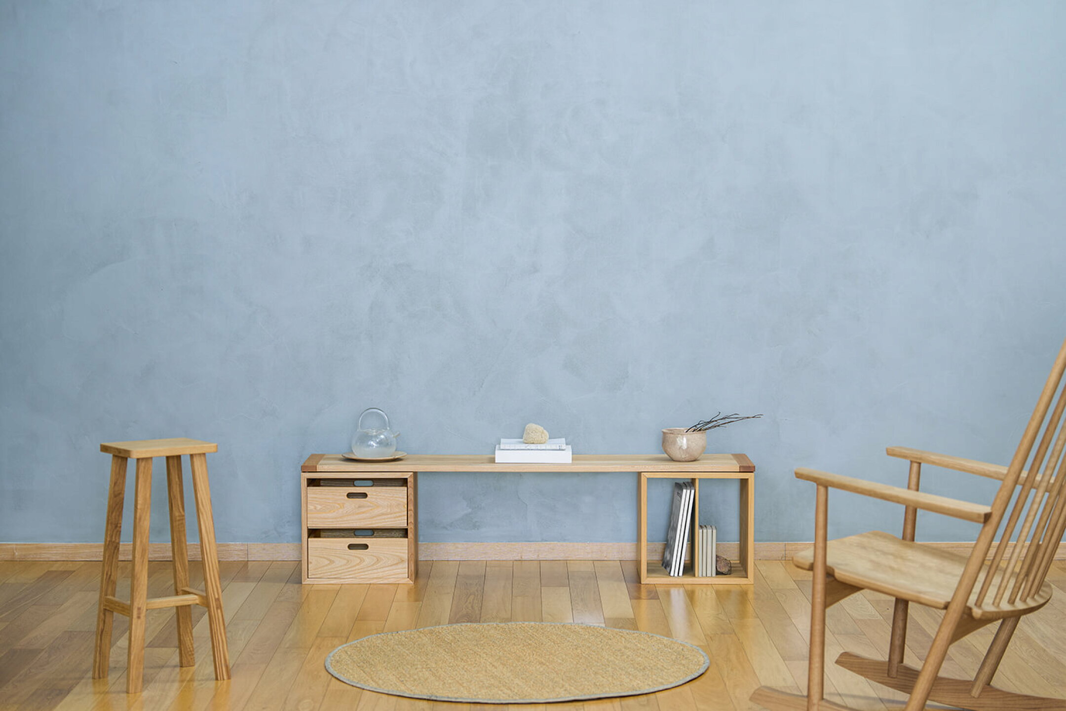 個室などにシンプルな飾り棚として