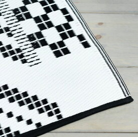 【NEW】IKEA イケアSAMMANKOPPLA サッマンコップララグ 平織り, ブラック/ホワイト180x240 cm604.643.13