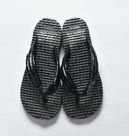 【送料込み】前田の健康サンダル 外履き 黒　姿勢と気になるゆるみをサポートする健康サンダル