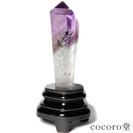 天然石 パワーストーン 【一点もの】 ロマネサイト イン アメジスト レインボー入り ファントム入り ポイント 置き物 ※専用木製台座付き サイズ：約57×60×高さ134mm 重さ：約140g ※台座含む レディース メンズ 勝負 恋愛 【メール便不可】