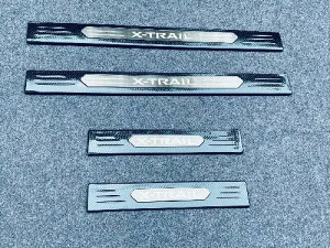 X-TRAIL エクストレイル T33 SNT33 用 ステンレス スカッフプレート キッキングプレート 2色有り 日産車用 内装 ドレスアップ カスタム パーツ アクセサリー インテリアパネル