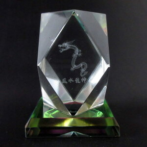 �C���e���A �u�� �K���X 3D�_�C���J�b�g�N���X�^�� ���藴 �������_ 120-666