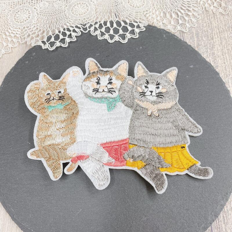楽天市場】再入荷 大きな刺繍 猫ブローチ : OGURI