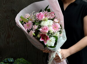 誕生日女性送別定年退職結婚記念日結婚祝いピンクフラワーお見舞い優しいあなた花束送料無料母クール便
