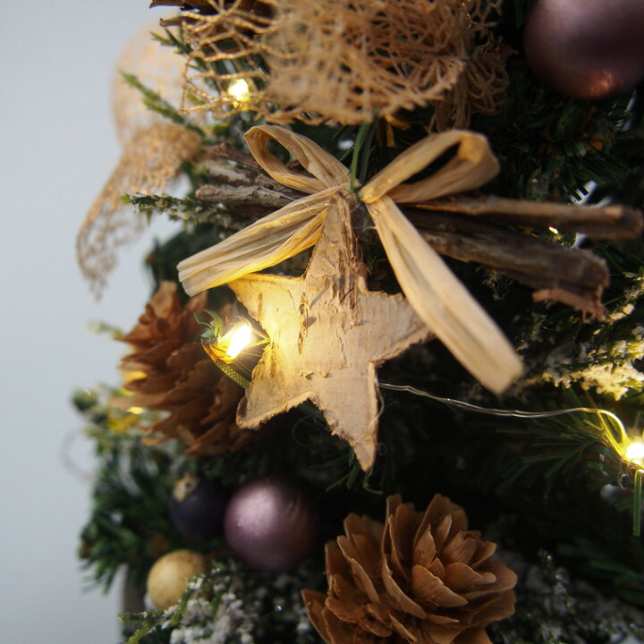 楽天市場 Ledミニクリスマスツリー33cmナチュラル クリスマスツリー 卓上 置物 テーブル 北欧 おしゃれ 金 小さい 小さめ フロスト かわいい 上品 Led ライト 光る オーナメント 足元 豪華 上品 装飾 セット 飾り 天然素材 ギフト ミニツリー イルミネーション 電池式