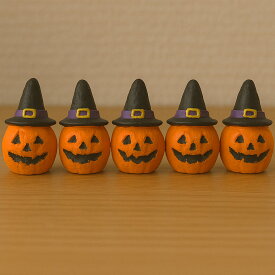 【楽天イーグルス感謝祭 当店最大P15倍】ミニミニマットレジンパンプキン魔女ハット5個セット おしゃれ かわいい 玄関 卓上 デスク ハロウィン ハロウィーン 飾り付け 装飾 店舗装飾 雑貨 ミニ 小さい 小物 置物 オブジェ 秋 インテリア かぼちゃ