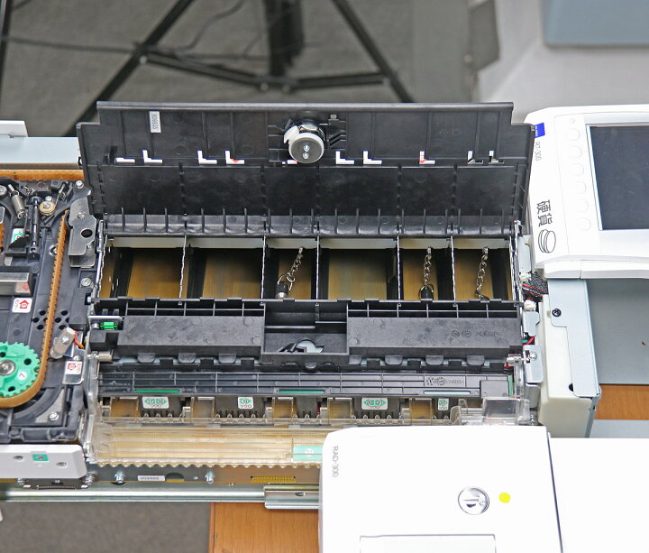 楽天市場】グローリー 自動釣銭機 RT-300 RAD-300 GLORY 自動精算機 新 