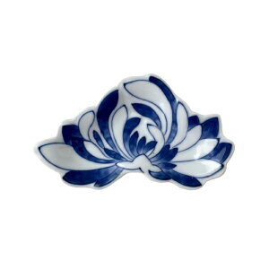染付 菊華型手塩皿 <和食器 / 有田焼 / 小皿 / 豆皿 / おもてなし / 正月 / 端午の節句>