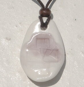 datta.沖縄南の島陶芸工房 |datta ヤチムンと琉球ガラス陶器と琉球ガラスのネックレス/NO-2