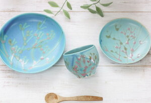 沖縄らしい子供&キッズの食器3ケセットおしゃれなやちむんの皿/食洗機と電子レンジもOKです。〈出産祝い〉〈新生活〉〈引出物〉誕生日の記念に/珊瑚プレート/4寸皿 ターコイズ〈ギフト