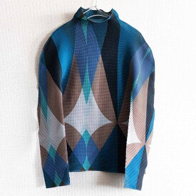 【極美品】me ISSEY MIYAKE 【総柄 長袖 カットソー】 ミー イッセイミヤケ