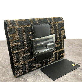 送料込み！ 極美品 FENDI 三つ折り財布 8M0023 ズッカ マンマ 158
