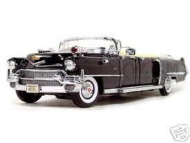 【中古】1956 Cadillac Series 62 Parade Limousine Black with Flags 1/24 Diecast Model Car by Road Signature サイズ ： 1/24 [並行輸入品]