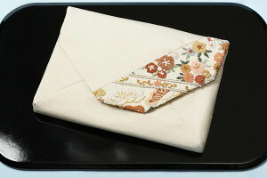 相良刺繍入り 袱紗 茶道具 白 クリーム 数寄屋袋 刺しゅう マグネット バッグインバッグ 小さめ ふくさ おしゃれ 可愛い お茶 お茶会 お稽古 袱紗 バック 小物入れ お茶席 和装小物 和装 和服